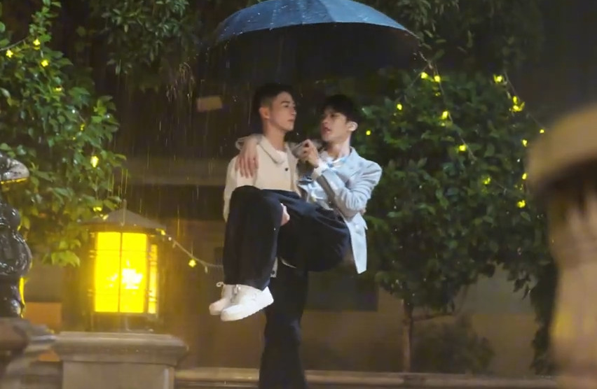 gcinee2's tweet photo. [Drama] Be Moon: Falling for My Enemy's Son | Engsub
👉 🇬 🇨 🇮 🇳 🇪 🇪 . 🇨 🇴 🇲
👉 🇧 🇱 🇴 🇫 🇫 🇮 🇨 🇮 🇦 🇱 🔴 🇨 🇴 🇲
#月色朦胧 #BeMoon https://t.co/dLt00l33mQ