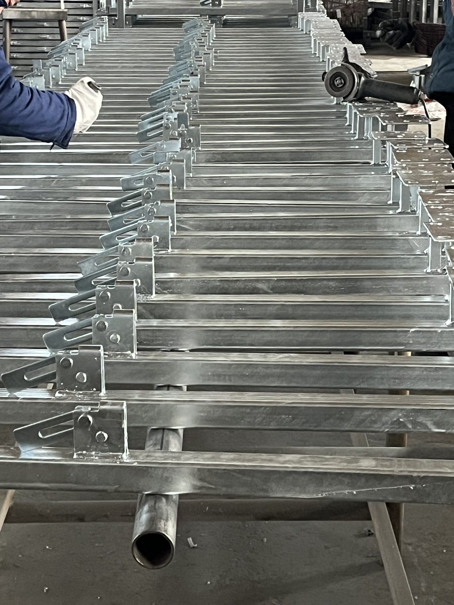 Side Installation Post: Reliable &amp; Efficient

Quick, tool-free installation for edge protection, offering durability and seamless integration with mesh barriers. Safe, efficient, and built to last. Safety made simple!