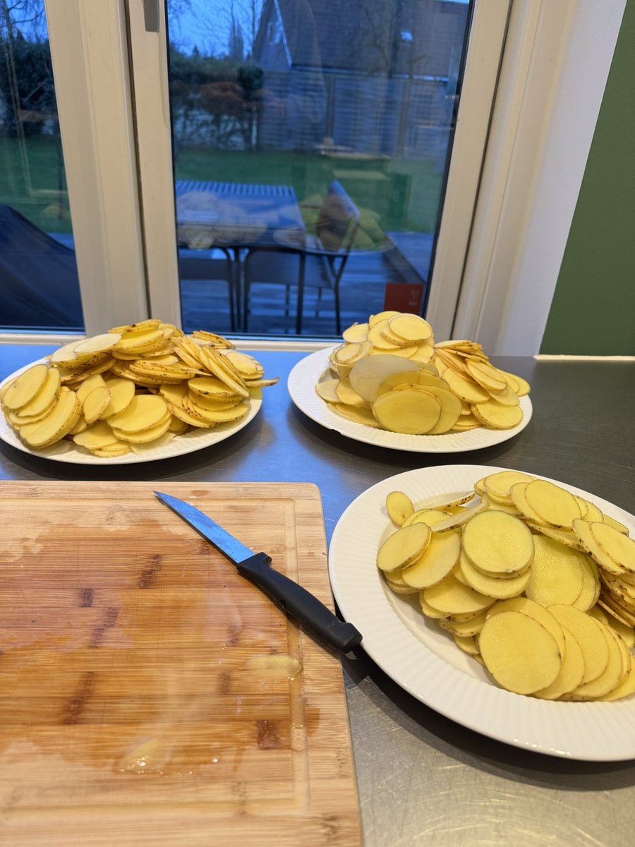 Lars Østergaard tweet media