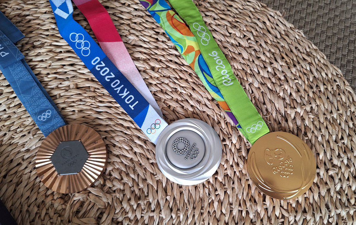 Fernando Fernández (@elnaandes) on Twitter photo <a href="/MarcusCooperW/">Marcus Cooper</a> es uno de los 5️⃣ españoles que puede presumir de haber ganado una medalla olímpica de cada metal: 🥇🥈🥉
<a href="/MarcusCooperW/">Marcus Cooper</a>
<a href="/Saul_Craviotto/">Saúl Craviotto</a>
<a href="/miss_belmont/">Mireia Belmonte</a>
@MChourraut
<a href="/lydikit/">Lydia Valentín Pérez</a> <a href="/MarcusCooperW/">Marcus Cooper</a> es uno de los 5️⃣ españoles que puede presumir de haber ganado una medalla olímpica de cada metal: 🥇🥈🥉
<a href="/MarcusCooperW/">Marcus Cooper</a>
<a href="/Saul_Craviotto/">Saúl Craviotto</a>
<a href="/miss_belmont/">Mireia Belmonte</a>
@MChourraut
<a href="/lydikit/">Lydia Valentín Pérez</a>