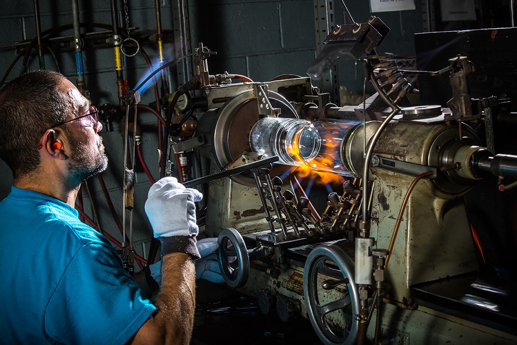 peg_glass's tweet photo. Every aspect of every project gets individual attention. PEG's equipment and tooling expertise produces glass components to satisfy needs across its diverse industries.

Read more 👉 https://t.co/CF6xhGyHpl

#TechnicalGlassComponents #EverydayLives #AmericanIngenuity https://t.co/SZCqn57PeL