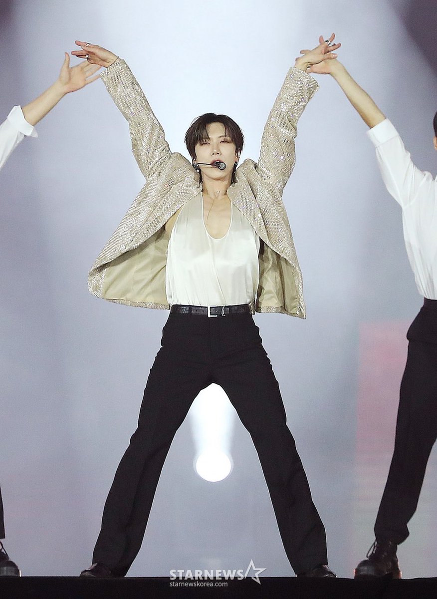 Fz_Fang's tweet image. หุ่นแส้บมากกกก ysl มาก ㅠㅠㅠㅠㅠㅠㅠㅠㅠㅠㅠ