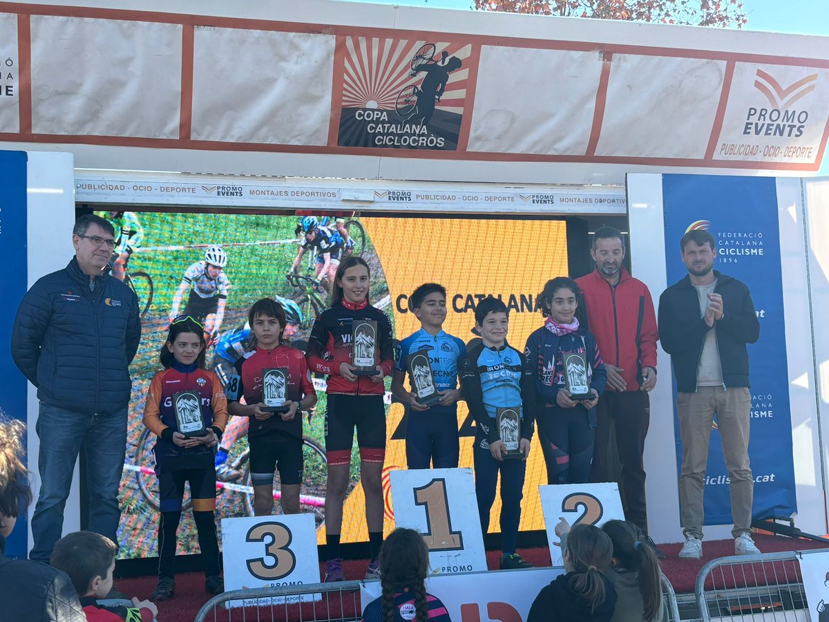 Vilablareix tweet media