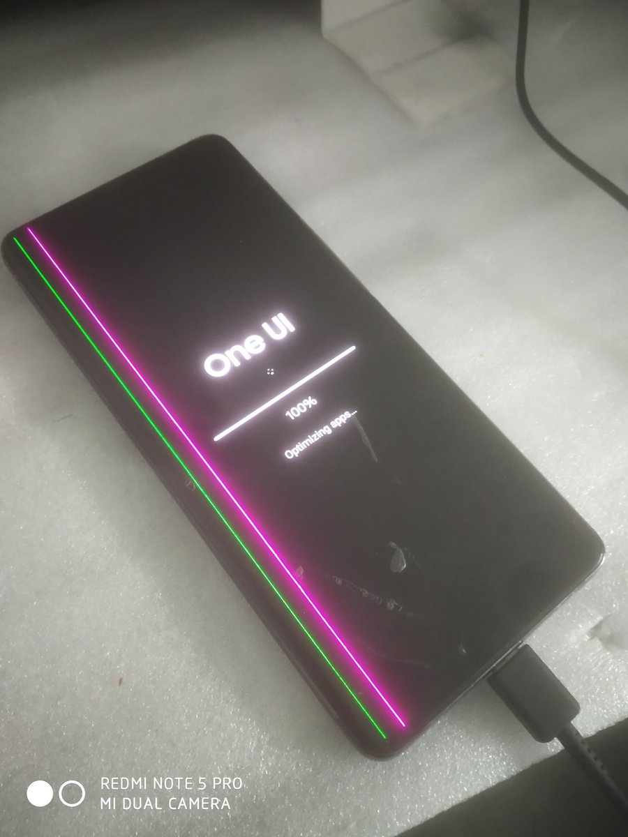 Akshad7937's tweet image. Frustrated with my Galaxy S21 Ultra! First a green line, now a blue one after an update. Paid a premium, but service center won’t help since it’s from abroad. Faulty devices, zero support—never again! @SamsungMobile @SamsungIndia #Samsung #GalaxyS21Ultra #ScreenIssue