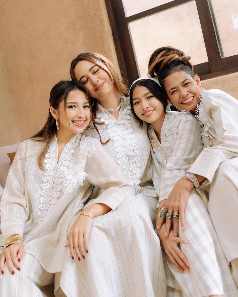 CALLING buat yg belum punya, tapi udh cari BAJU RAYA 2025‼️

aku mau spill bbrp brand dgn koleksi terbaru untuk lebaran 2025, mau ambil yang sarimbit keluarga/satuan juga ada. desainnya cakep dan LIMITED🤩