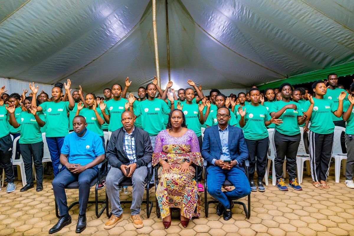 Amafoto: Byari ibyishimo mu gitaramo cy'imihigo y'Inkomezabigwi aho intore zahize gukoresha ubumenyi zatojwe mu kubaka iterambere ry'Igihugu.