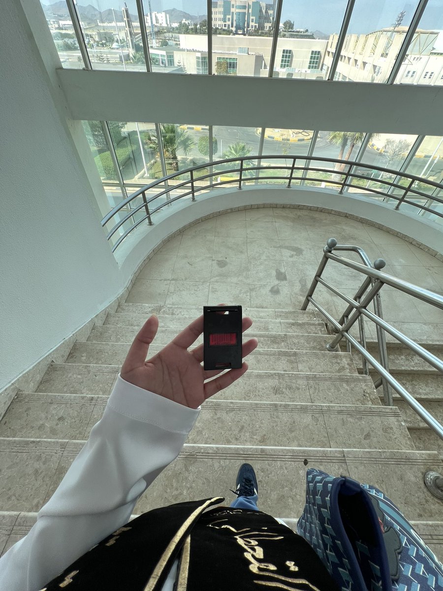 اول خطوة للتخرج هي استلام الTLD 🤍