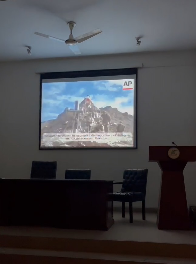 fass_air's tweet image. 📜 A series of skits and videos on the &quot;Alternative History of Pak-India Wars&quot;, organized by BSIR -7 for their course &apos;#StrategicStability in South Asia&apos; taught by Mr. Faraz Haider! Exploring “what could have been” deepened their understanding of history &amp;amp; its lessons. Well done!