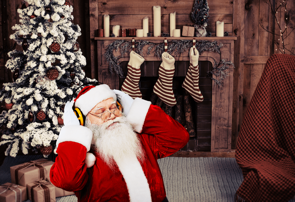 ❄️ Learn everything about Christmas and New Year in Ukraine with the Ukrainian Lessons Podcast and 5 Minute Ukrainian episodes!

🎁 You can master tons of useful Ukrainian vocabulary, grammar, and discover many cultural insights in this article!

☃️ ukrainianlessons.com/christmas-new-…