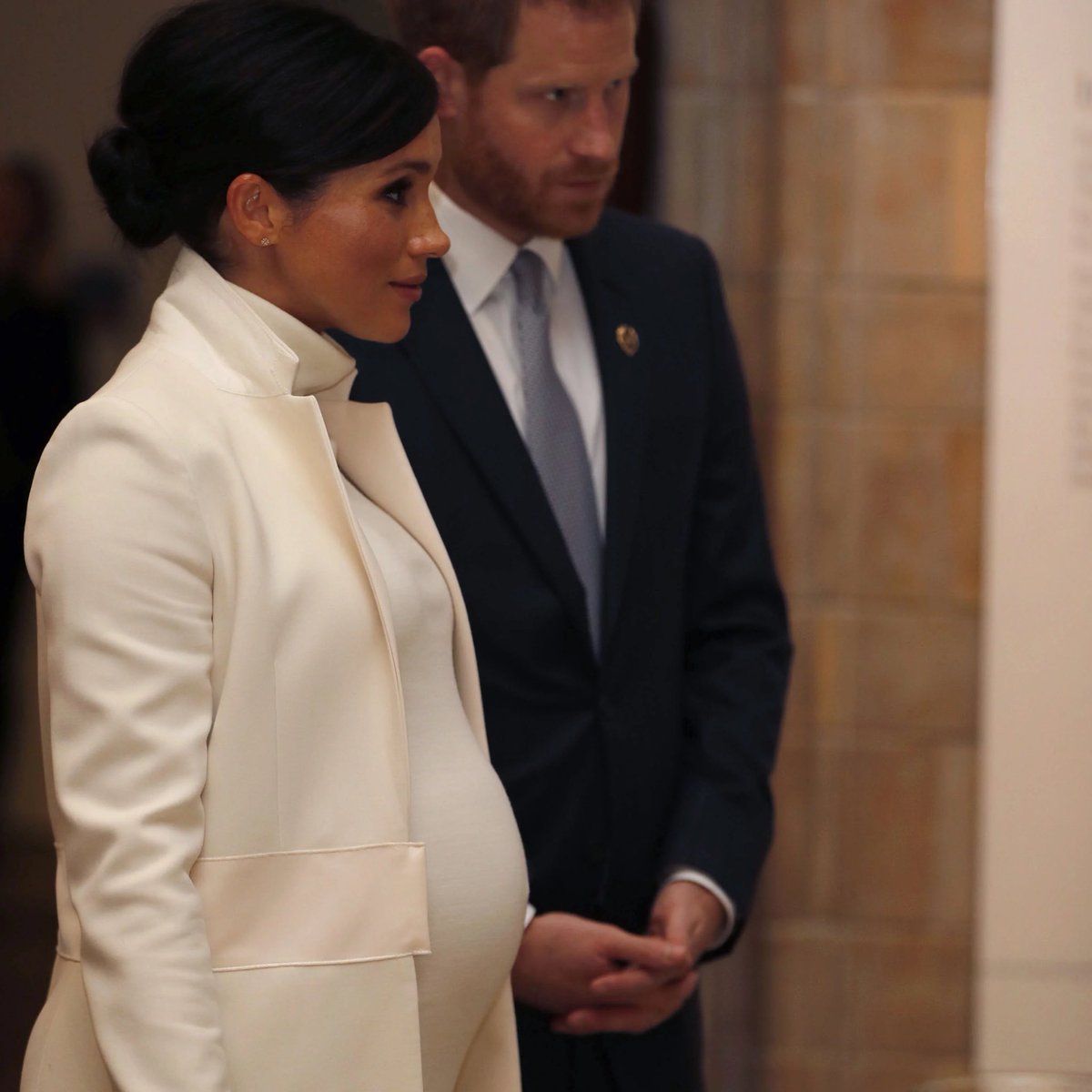 Meghan’s fake bump constantly shifting, at times even looking like it was growing out of her ribcage, was absurd. She was never pregnant. If she and Harry lied to place their kids in the line of succession, they’ve committed serious fraud and should be held accountable.