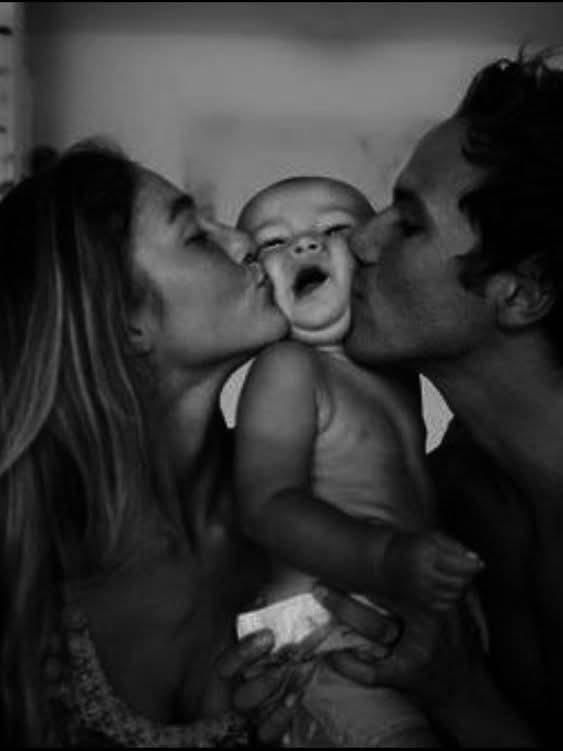 لا تحتاج إلى الكثير من الأمتعة لتبدأ حياتك، كل ما تحتاجه هو أن تحب.