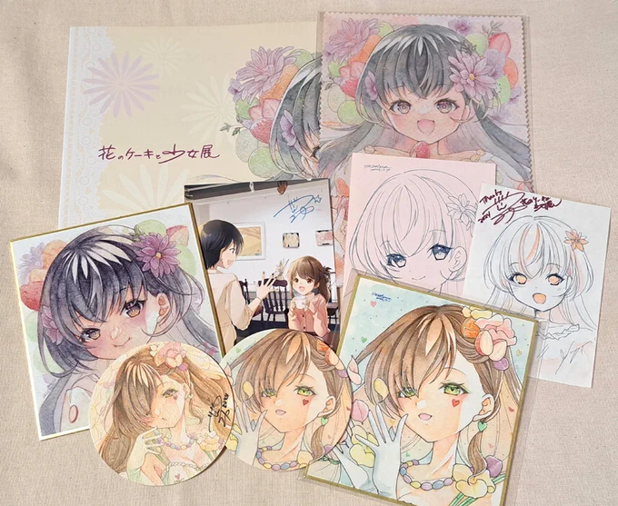 冬コミご参加の皆様お疲れ様でした!イベント期間限定ミニ色紙リクエストのご注文ありがとうございました。BOOTHページの在庫なし作品のページも閉めて少しスッキリ。引き続き #花のケーキと少女展 画集やお得なセット等お迎えお待ちしています。 