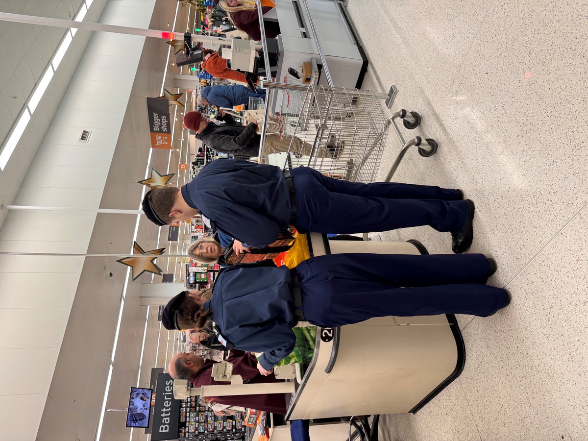 Last week a group of our cadets assisted customers at Sainsburys with packing their shopping to raise money for The MET Christmas Tree Appeal. <a href="/sainsburys/">Sainsbury's</a> <a href="/NationalVPC/">National Volunteer Police Cadets</a> <a href="/MPSCadets/">MPS Cadets</a> <a href="/MPSKingston/">Kingston Police</a>