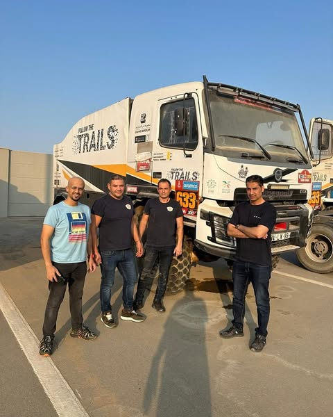 CompetitionSta's tweet photo. C'est parti pour Samir et Mika, qui ont rejoint Tariq et Mohammed à Djeddah en Arabie Saoudite...Objectif, préparer le VOLVO FMX pour le Dakar 2025...DKR25...
#dakar2025 #rallyeraid #fia #assistance #btrracing #stacompetition #ZahidTractor #saudiarabia #saudiaairlines https://t.co/vvruzAPY7L