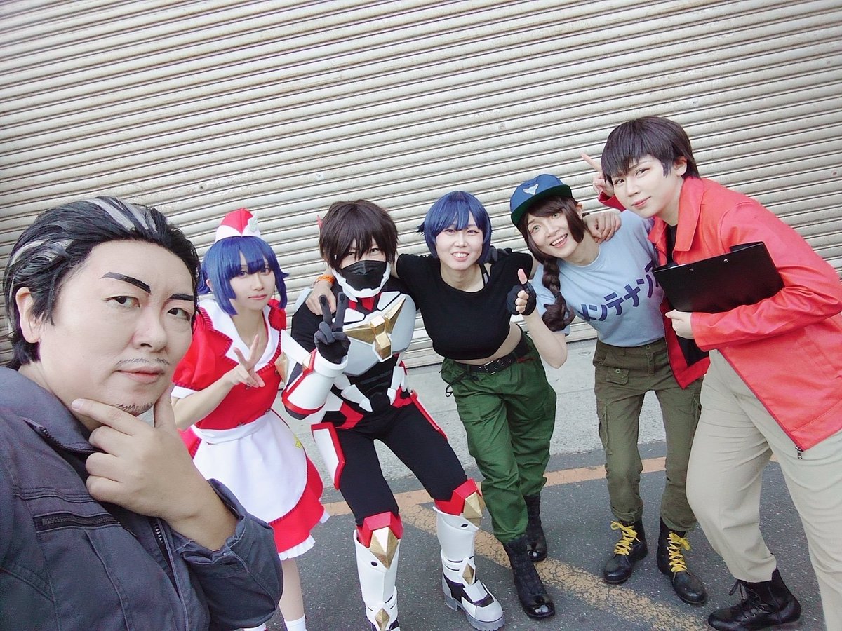 moja_kazuki's tweet photo. コスプレだよ
コミケ1日目はカワダさんでした！！
ATFの部下たちとー！🤗🤗

#C015
#C105コスプレ
#C105_cos https://t.co/zQ4wbkcl85