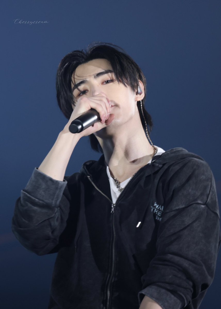 241229 WALK THE LINE IN FUKUOKA Day2

🎤
#성훈 
#SUNGHOON 
#ソンフン 
#엔하이픈 
#ENHYPEN