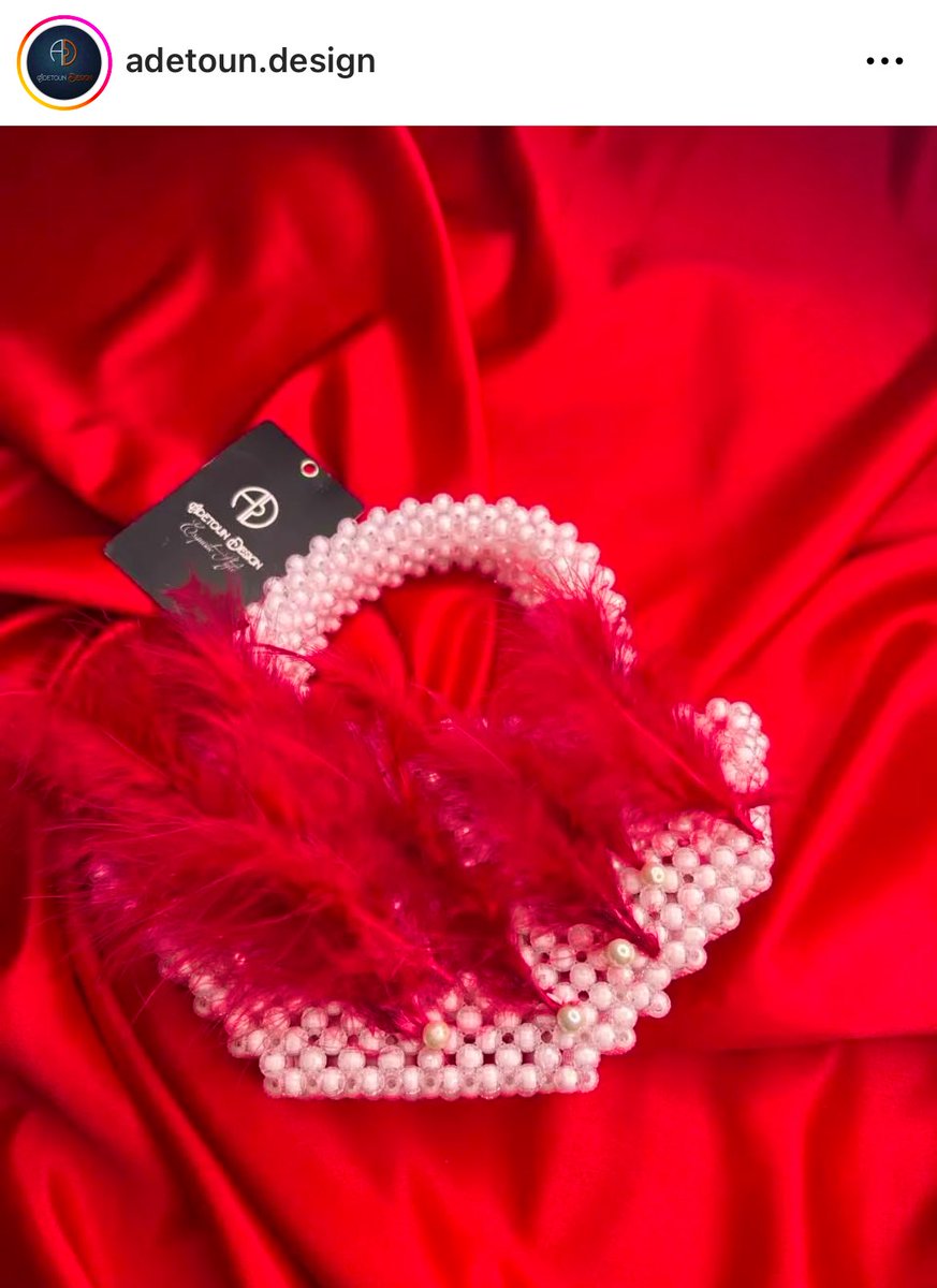 AdetounBamgbade's tweet image. Seraphina bag ❤️.
Price-30500Naira.
Location- Ibadan.
Delivery is worldwide.
#adetoundesign #ChristmasCollection