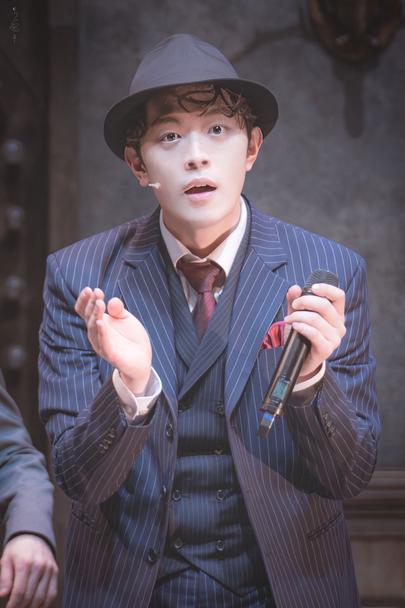 24. 12. 29.  미아 파밀리아 밤공 커튼콜

스티비 役 || #변희상

나 재능있냐?