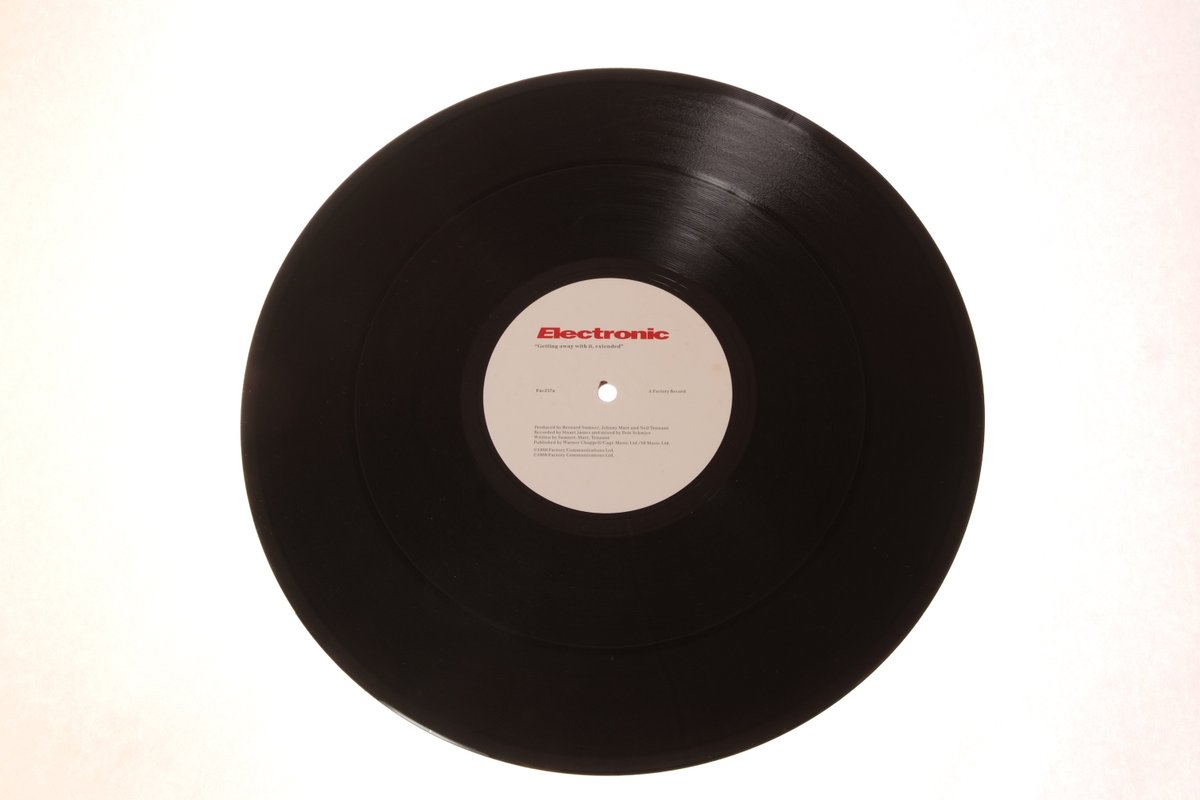 FactoryRecCol's tweet photo. Fac 257 Electronic 12" single 1st press factory records 1989 "getting away with it " @Johnny_Marr @factoryrecords @FactoryRecCol #fac257 #7inchsingle https://t.co/RRQI6rLiHF