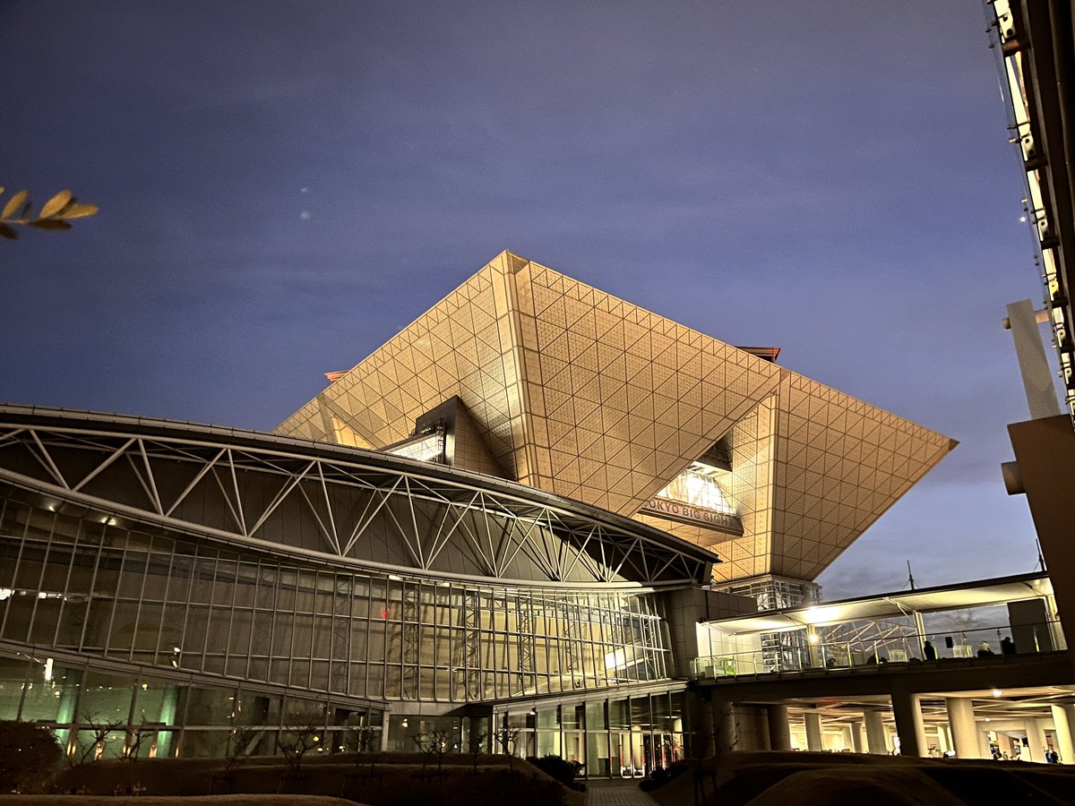 【撤収完了】
#C105 冬コミ2日目、殺伐連邦撤収完了。
夏に続いていつものメンバー（？）で新刊ガルクラ合同誌、無事頒布できました。
印刷所→コミケ会場に直接搬入、メロンブックスさん委託も開始しています🍈
melonbooks.co.jp/detail/detail.…
次回夏コミは一次創作も殺伐がんばり百合ます。皆さまお年を!!!