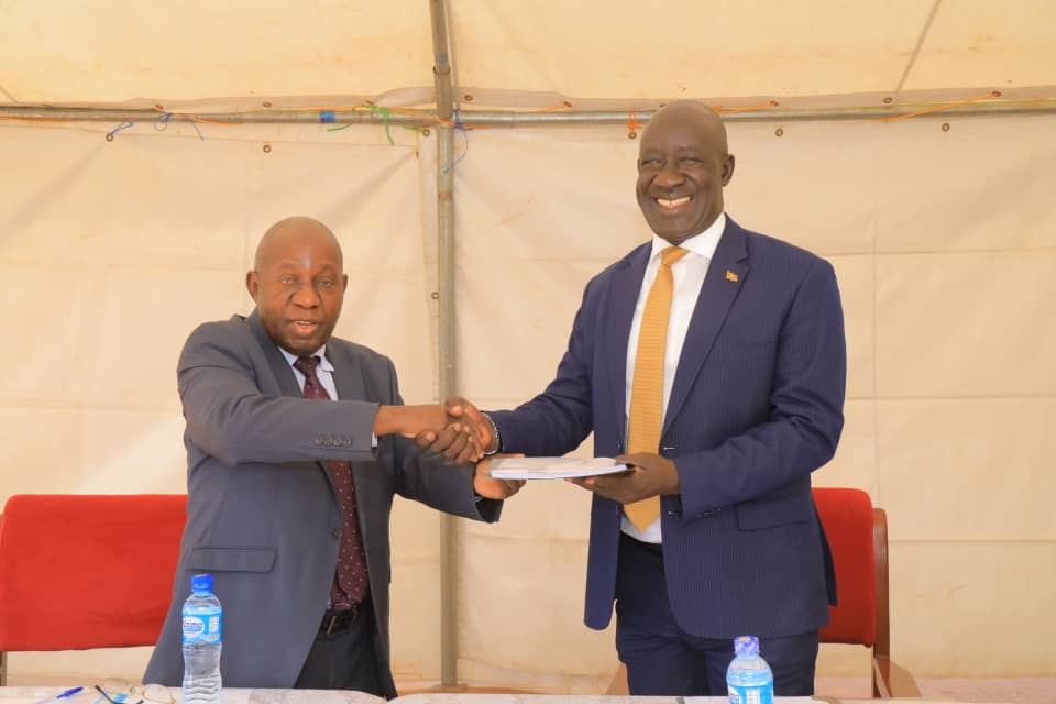 Ministry of Works & Transport (@mowt_uganda) on Twitter photo The Former Executive Director @UNRA, Allen Kagina along with the former Board Chair, former Directors and senior managers have this morning handed over the offices and assets of the former National Roads Authority to the Hon.Minister of State for Works, <a href="/HonEchweru/">Hon. Ecweru Musa Francis</a> and the The Former Executive Director @UNRA, Allen Kagina along with the former Board Chair, former Directors and senior managers have this morning handed over the offices and assets of the former National Roads Authority to the Hon.Minister of State for Works, <a href="/HonEchweru/">Hon. Ecweru Musa Francis</a> and the