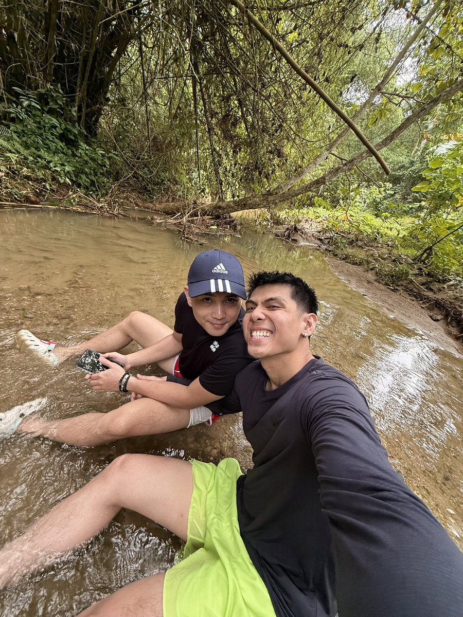 impatrickr's tweet photo. Wherever we go, it’s home with you, Dingdong. 🌴🌿 https://t.co/SxCsDJ5Icd