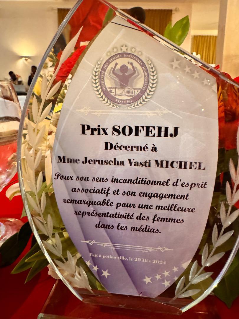 MJVASTI's tweet photo. Merci à la Solidarité des Femmes Haitiennes Journalistes  _sofehj pour cette marque de distinction et de reconnaissance.
Félicitations au comité qui travaille sous le leadership de Martine Isaac Charles pour cette initiative! 
Ansanm ak pèsevrans, nou ka reyalize anpil bagay! https://t.co/ZoNhsARPiy