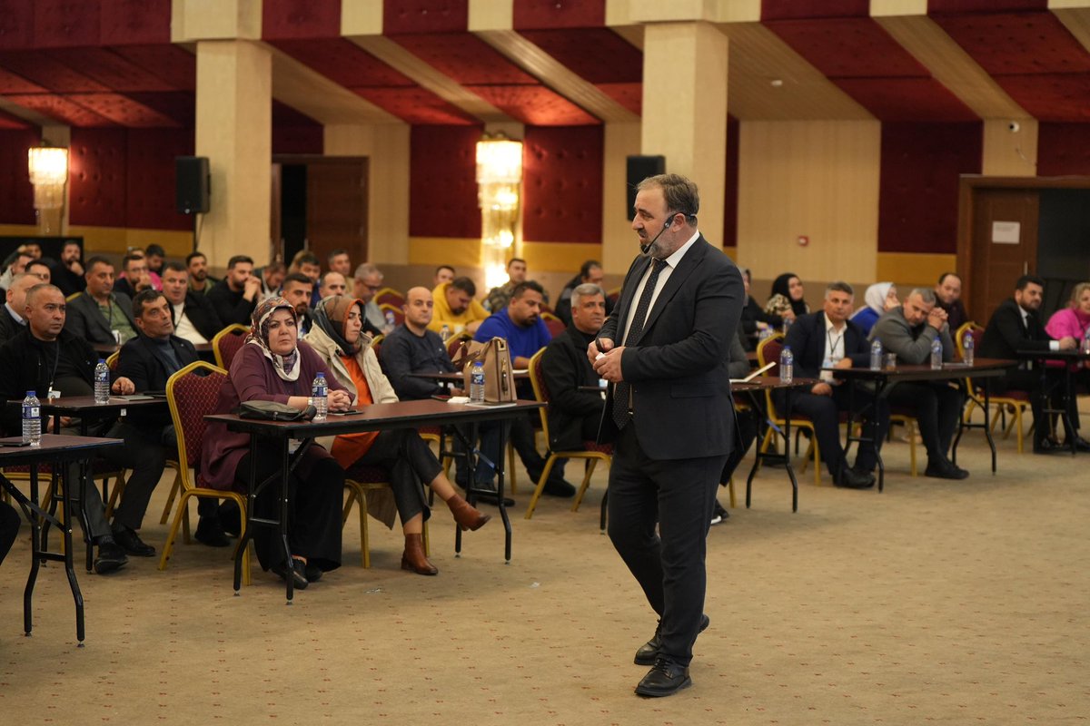 yahyabilgintr's tweet photo. ÖNEMLİ OLAN BUGÜNE, YARIN KATABİLMEK.

Aydın, Çankırı, Elazığ, Eskişehir, Siirt, Sivas, Şanlıurfa ve Yalova şube Başkan ve yönetimleri ile temsilcilerinden oluşan, 300 teşkilat mensubumuza  1. Dönem İşyeri Temsilci Eğitimimiz tamamlandı. https://t.co/2CZIebiNmI