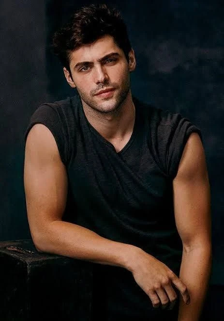 thewritingkoala's tweet image. I'm girls...

#MatthewDaddario