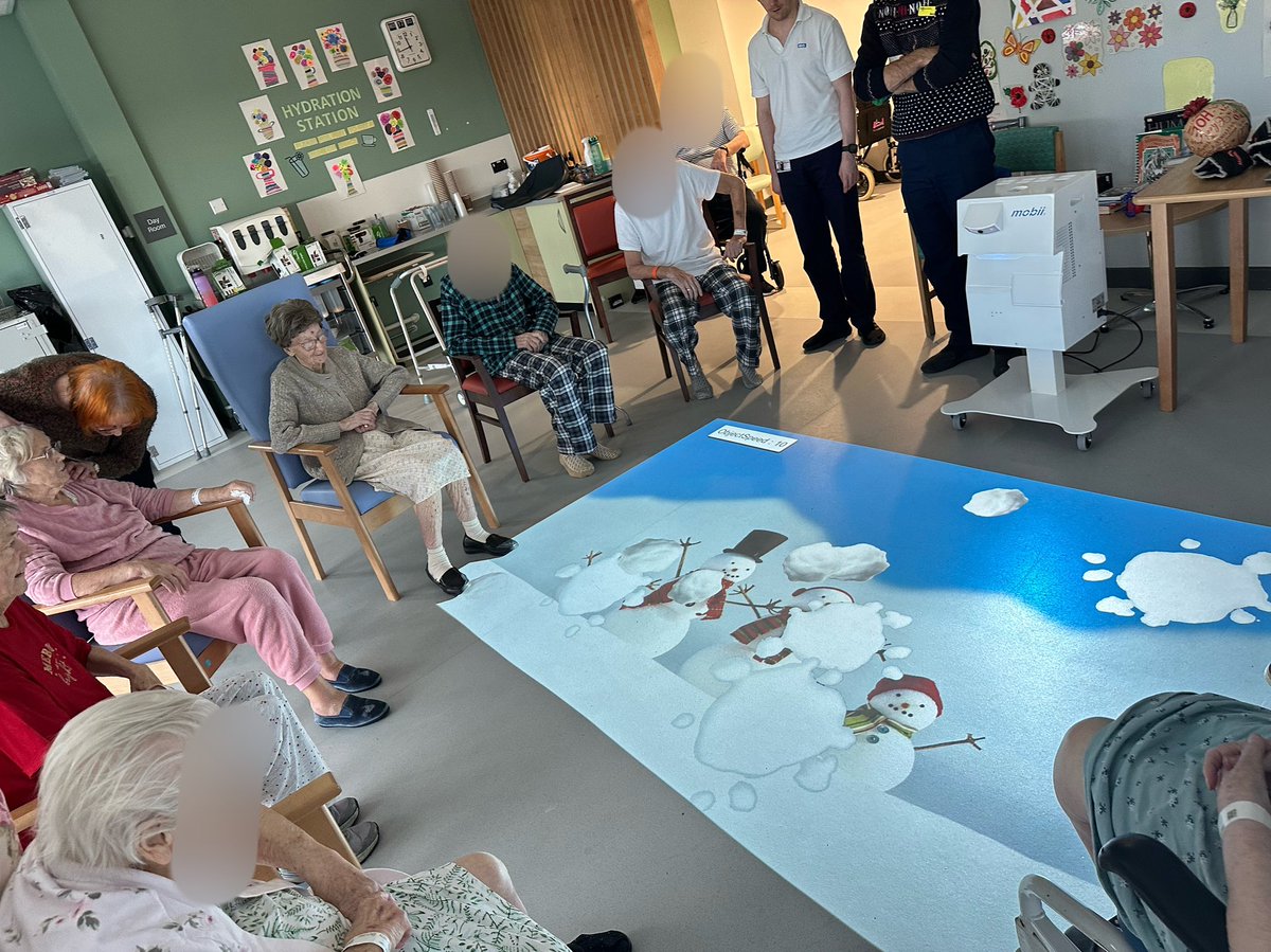 The patients have been loving our new equipment! 

This OM interactive projector is wonderful, is fully inclusive, helps and encourages movement, independence and socialisation.
All sorts of games for our patients to enjoy! 🎯

#therapy #occupationaltherapy #NCA #NHS #interactive