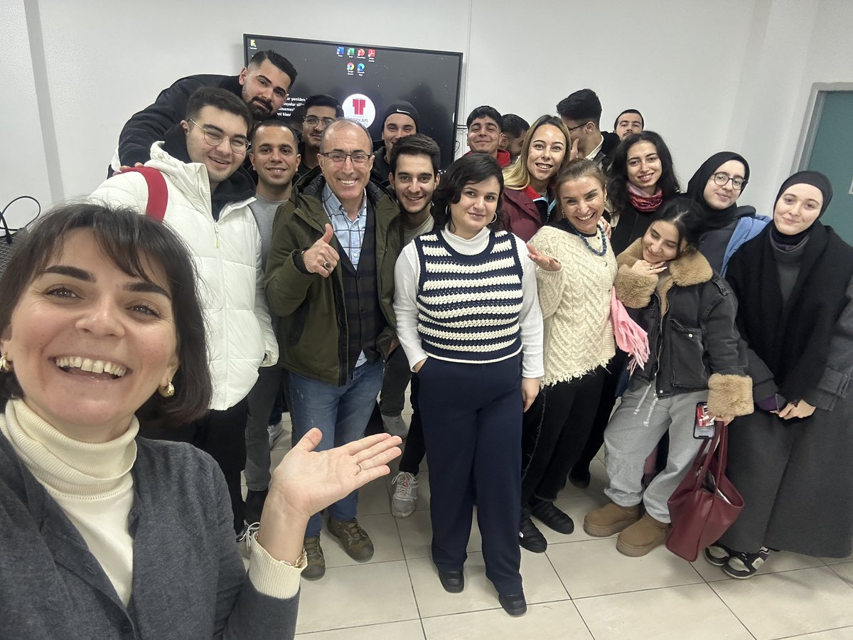 Senenin son arkeoloji dersini de yaptık. Seneye görüşürüz arkadaşlar 🪬 
Turist Rehberliği  Örgün, 24/25 Istanbul Topkapı Üniversitesi 😇