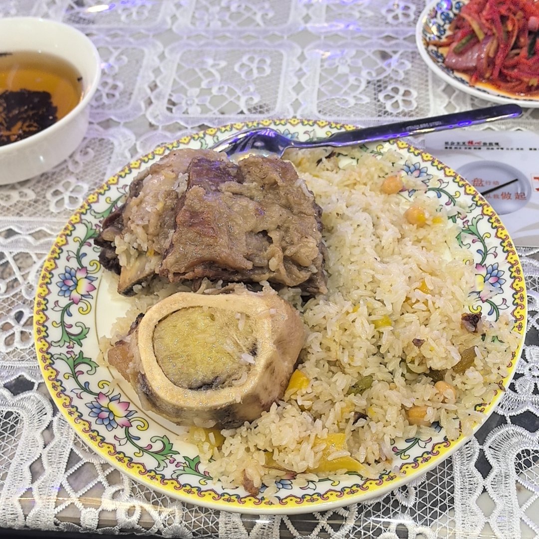 就这一盘抓饭！谁吃了谁不迷糊啊！