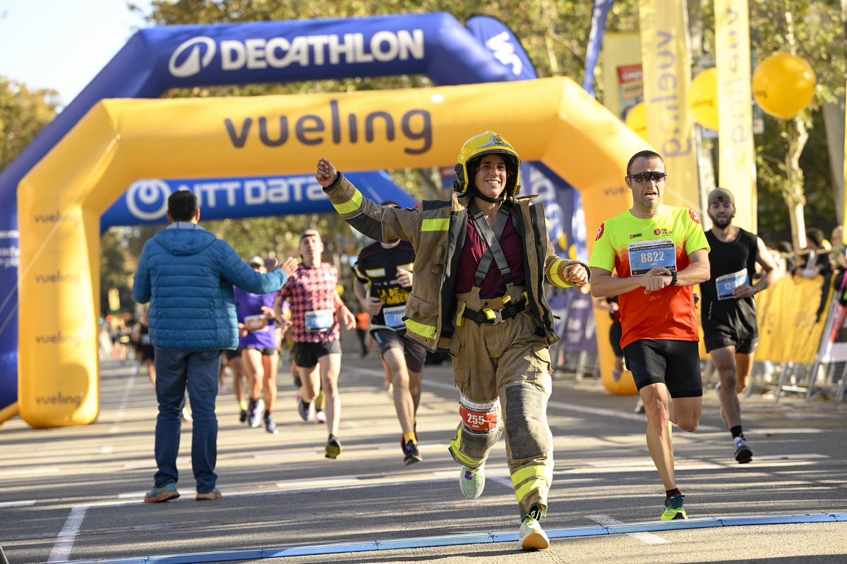 Runners! 
Queden poquetes hores d’aquest 2024, quina serà la vostra última ruta de l’any?! 🏃🏻✨🏃🏻‍♀️