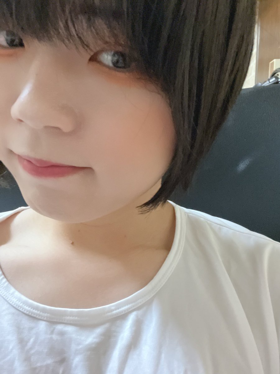 A様☺️
先日はありがとうございました😊
射精オプションできなくてごめんなさい🙇‍♀️
悲しい出来事で辛そうでしたが最後には明るくいつものように話してて安心しました🥺
また遊びに来てください🥰
#はいらば
#男の娘