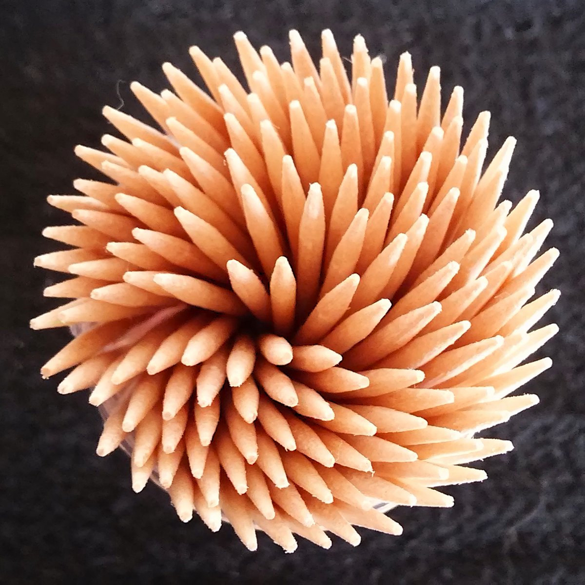 DarkworksAIArt's tweet image. Toothpicks

Just a simple breakfast photo.

#photo #photography #everydayobject