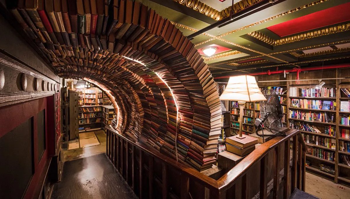 LuigiMascheroni's tweet photo. Si parla tanto di “egemonia culturale”. Qui provo a fare un bilancio di ciò che ha fatto finora la “destra di governo” ma soprattutto quello che ancora c’è da fare. Ad esempio? Un museo del Libro e della Lettura https://t.co/ApzCA12P3M Se sei d’accordo, ritwitta… #MuseodelLibro https://t.co/y5FCWgGxRv