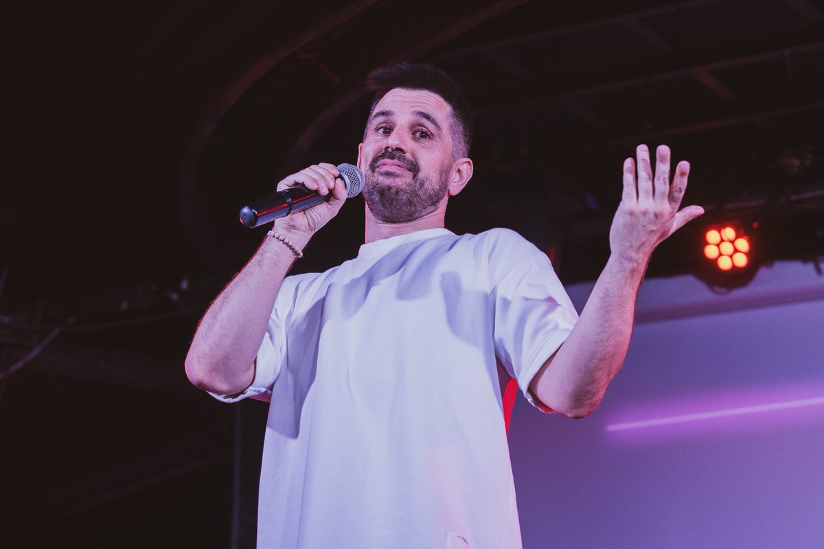 🏡Los sábados son de <a href="/FranPatiComedy/">Fran Pati</a>  en el <a href="/TeatroCapitol_/">Teatro Capitol Madrid</a> | <a href="/clubsmedia/">Club Smedia Teatro</a>  de #Madrid .

"Y tú, ¿tienes pueblo?" Un show que te hará reír como en las fiestas del tuyo... o del que siempre quisiste tener. 🎭

🎟️ ¡Entradas ya disponibles! bit.ly/FranPati_MADRID

#comedia #Teatro