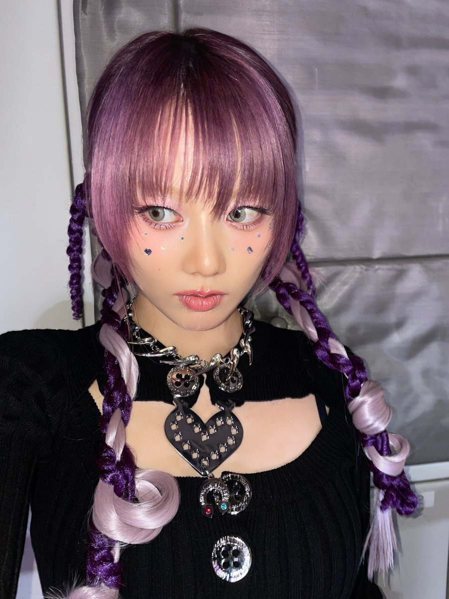 She’s gorgeous 💜