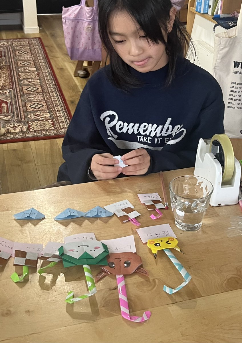ココナ配信スタートしました！よかったら見にきてください🙏　

折り紙を作成して5K以上のガチファンさんの名前を書かせてもらいました💖　#ミクチャ