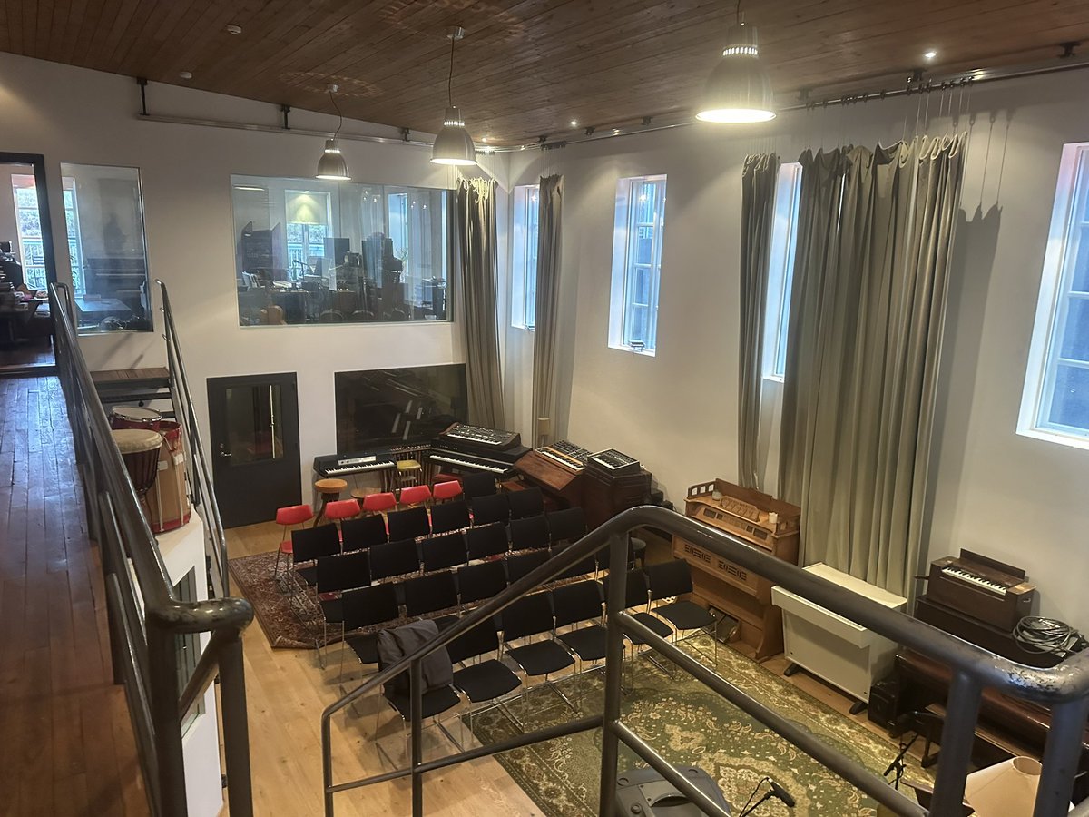 Tim Burgess tweet media