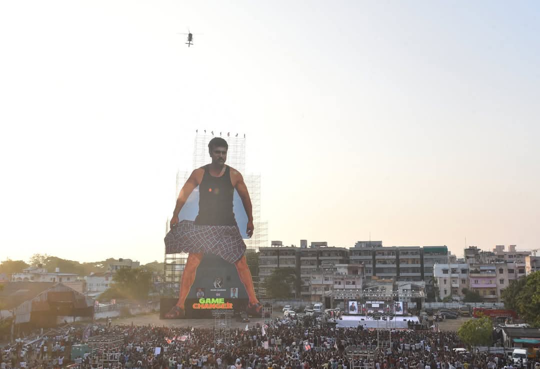Kerala 𝐑amCharan Fans tweet media