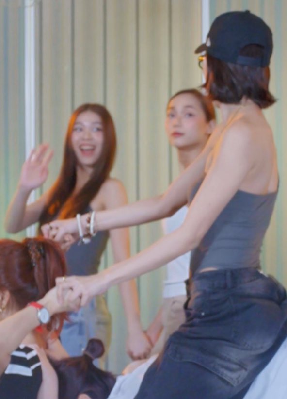 gwenceygallery's tweet photo. AAAAANGGGKAMAYANGKAMAYANGKAMAY https://t.co/EUfXIOeEfT