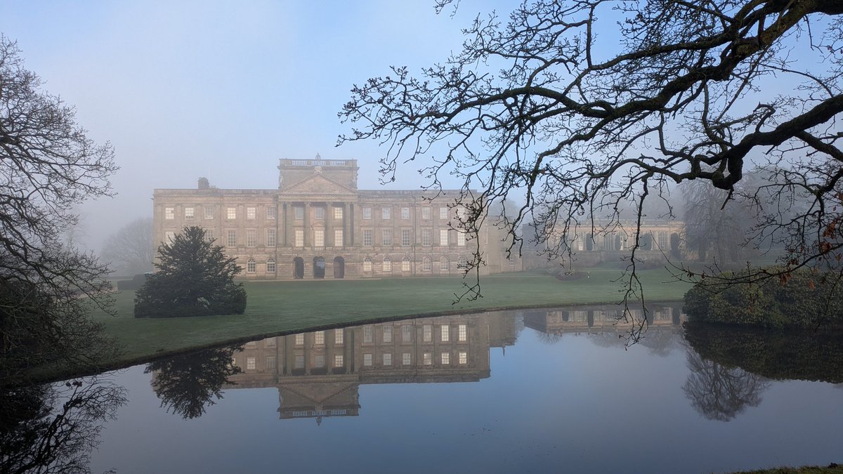 Have you been for an inbetween-mas walk around <a href="/NTLymePark/">NT Lyme</a>? 🤩
#BoxingDay had a particularly magical mist upon it 🌫️