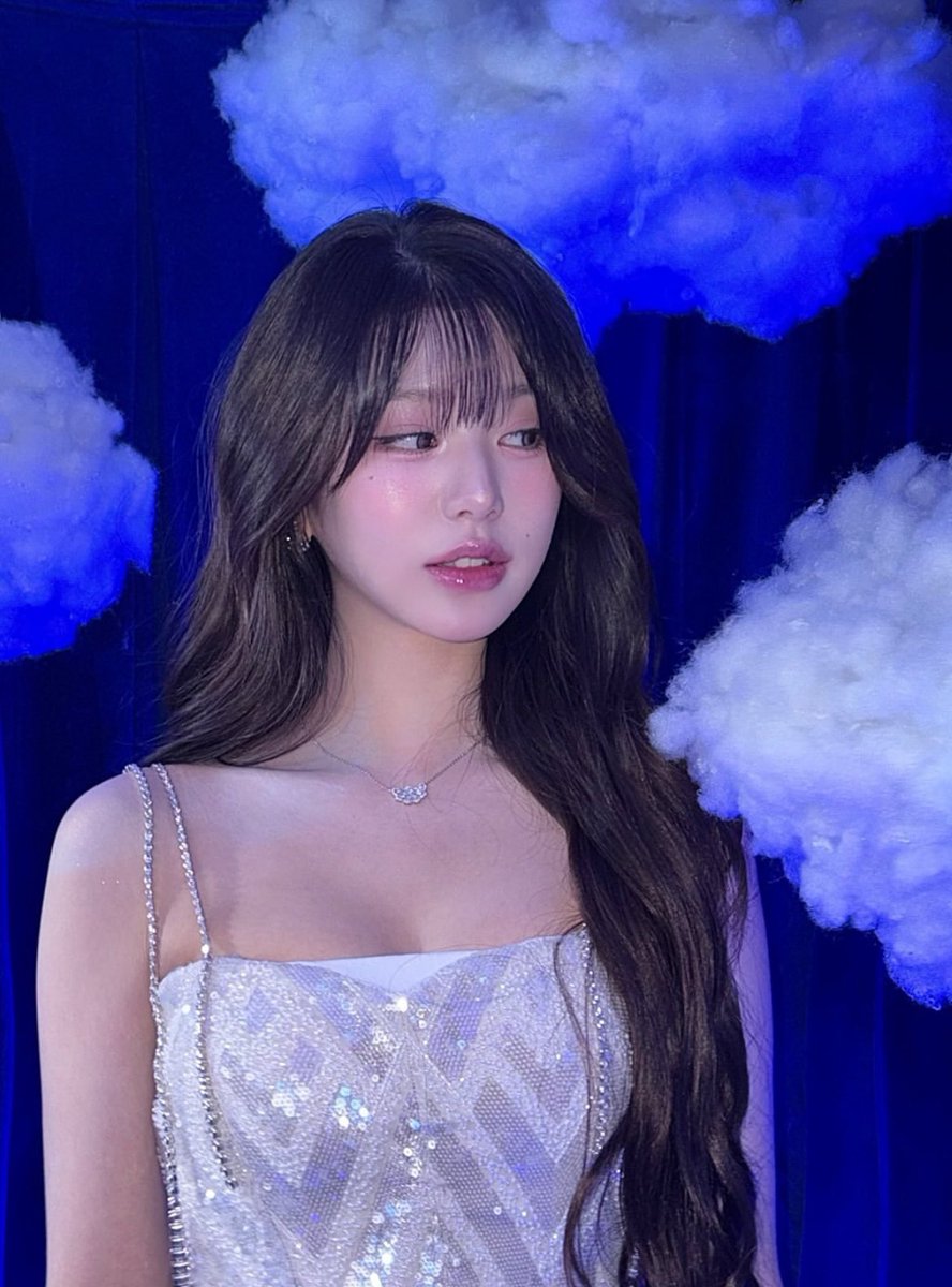 ⠀⠀⠀⠀⠀⠀

     ⠀⠀  islaaiv.⠀⠀ sns update!
           ≡ 12 - 30 - 24 || 6 : 38 PM
           ⌕  Xylo, BGC
⠀⠀⠀⠀⠀⠀
    ⠀   " hit the club with me tonight. "
⠀⠀⠀⠀⠀⠀