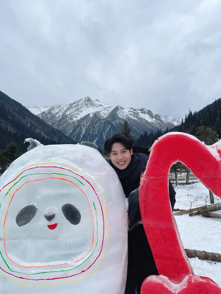 New Year Loading... 🌟

#teevsr #TeeVitsarut 
#teevsrxaroundtheworld