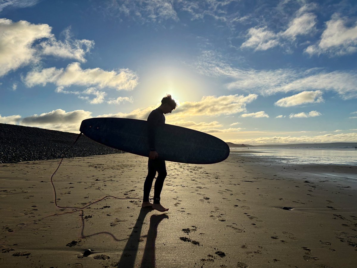 CarregW's tweet photo. Glorious Newgale @visitwales https://t.co/iJBf6LNiVG