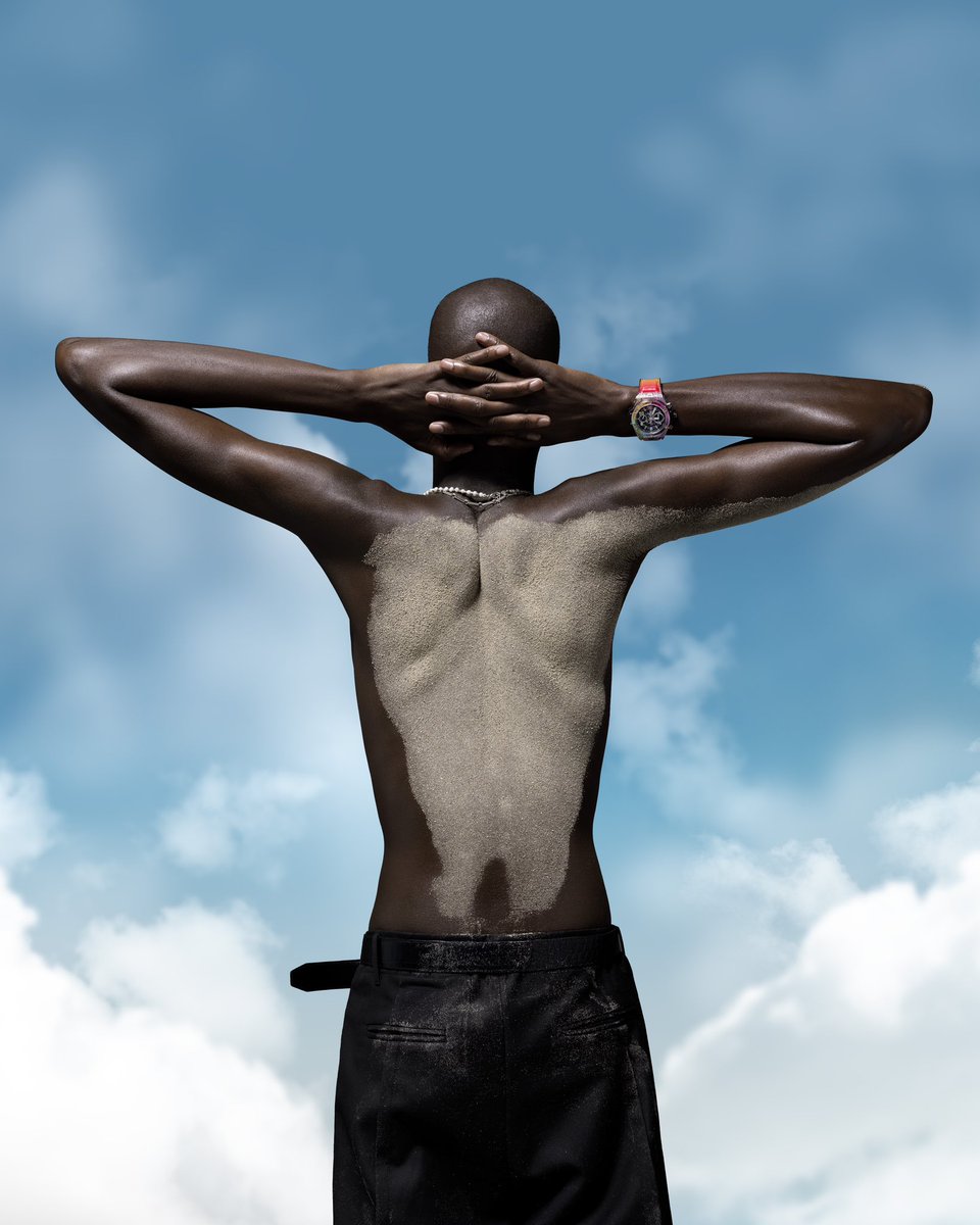 je vous partage la série « Monolithe », un éditorial que j’ai réalisé avec la participation spéciale de <a href="/Hublot/">Hublot</a> 
trop content de finir l’année sur un projet comme celui-là