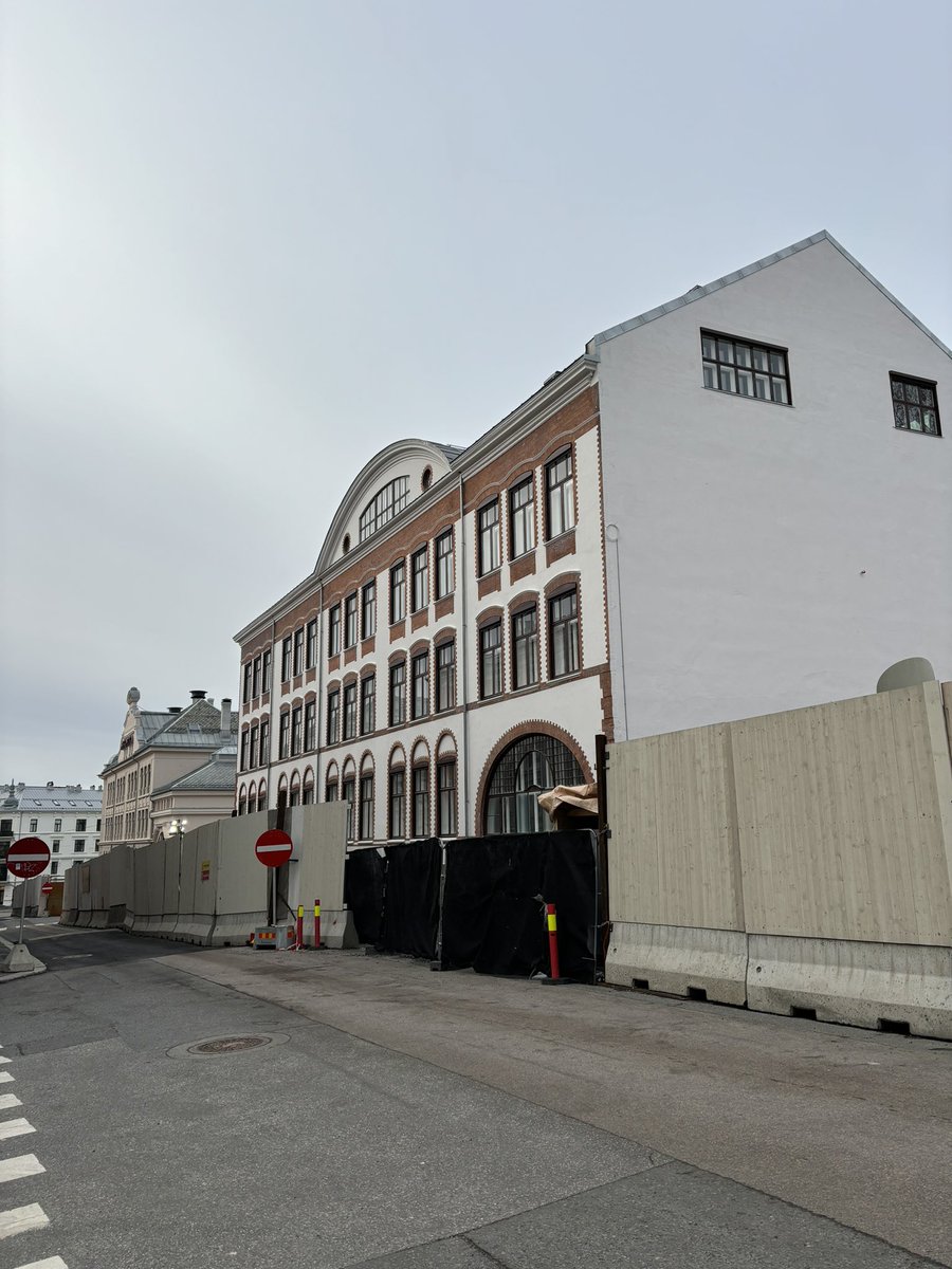 came to oslo and nissen school has construction work😭