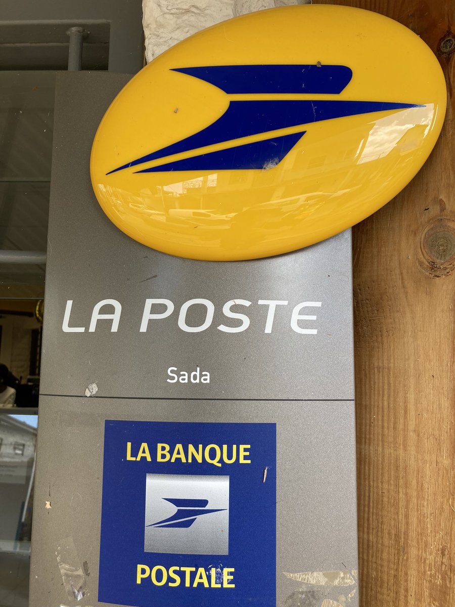 grego_fr's tweet photo. @orange @orangebusiness @enedis Orange est là 
#Mayotte day9
Le bureau de Poste de Sada est de nouveau connecté, les retraits d’argent sont possibles 
#Orangeyavana #SafetyCase https://t.co/fik2t7PUUG