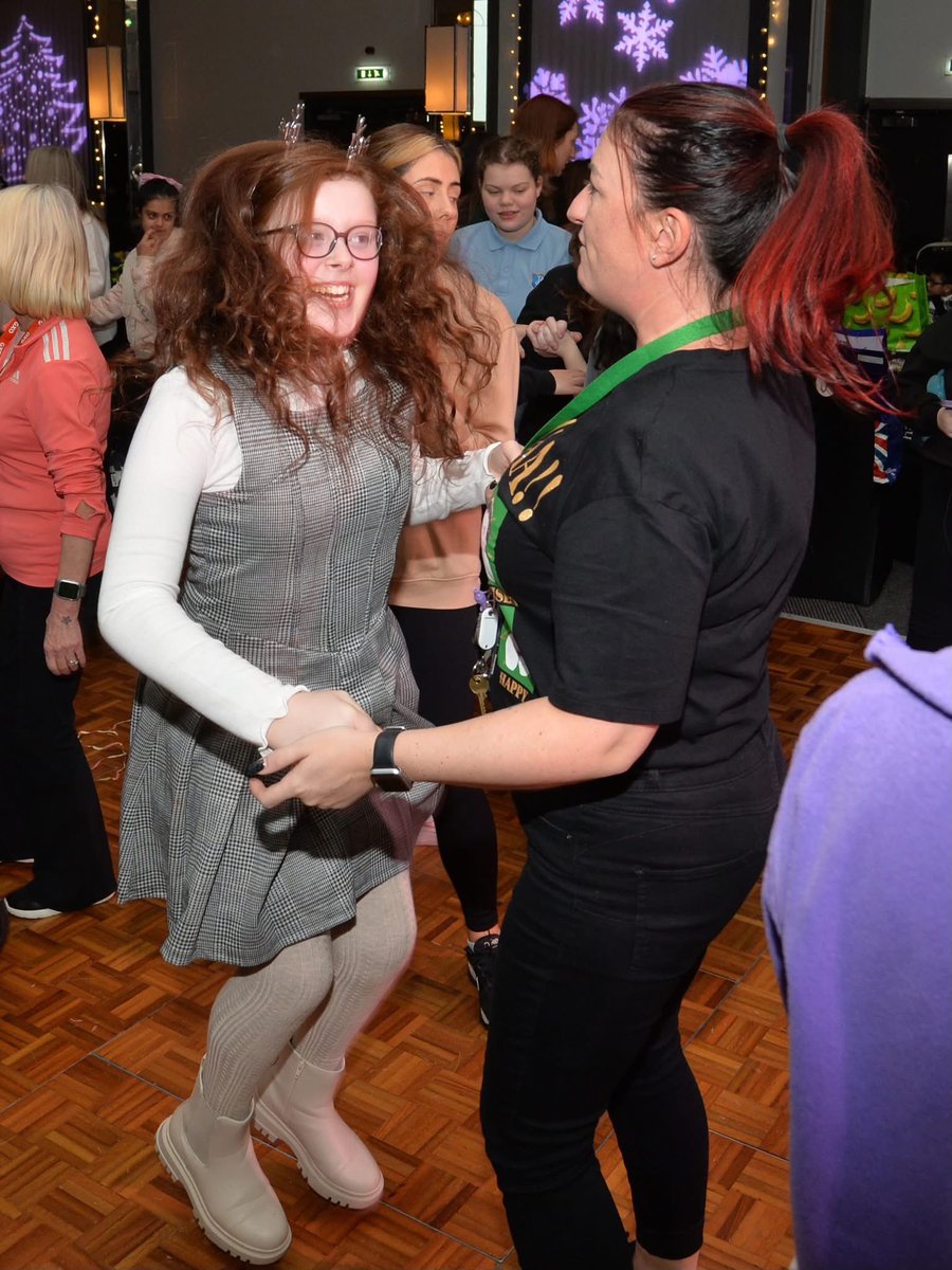 If you're looking for a we pick-me-up during #Inbetweenmas 😉 here it is.. Photos from our recent Variety Scotland, the Children's Charity's Christmas Party 🥳 #75yearsvarietyuk #50yearsvarietyacotland 
e: scotland@variety.org.uk
See all the pics here ➖ facebook.com/share/p/1BkPVq…